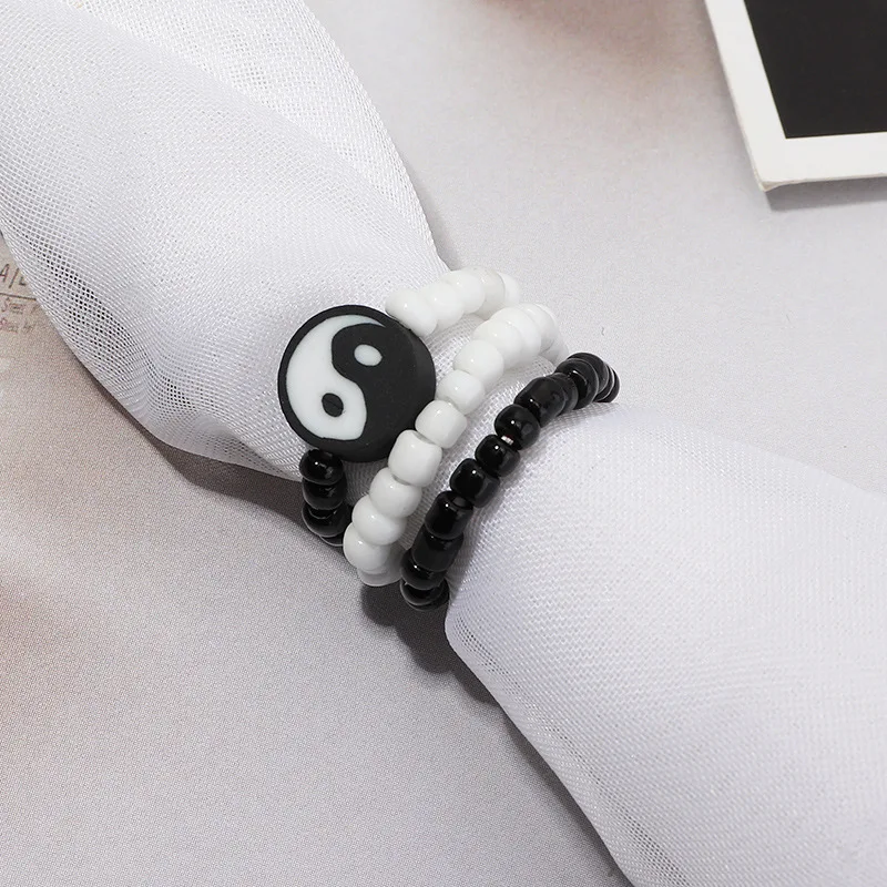 

OUYE 2021 Colorful Acrylic Ring set handmade elastic  Chain hand woven Ring For Women beaded simple yin yang ring bead