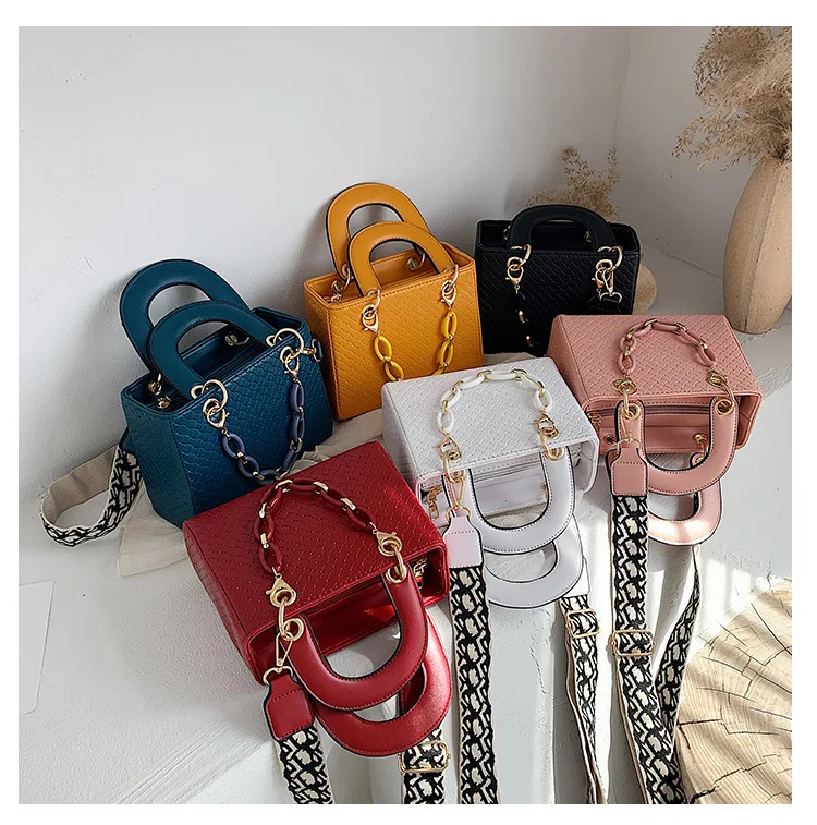 

2020 High Quality Pu Leather Lizard pattern luxury fashion bag women handbag ladies with acrylic chain, Customizable