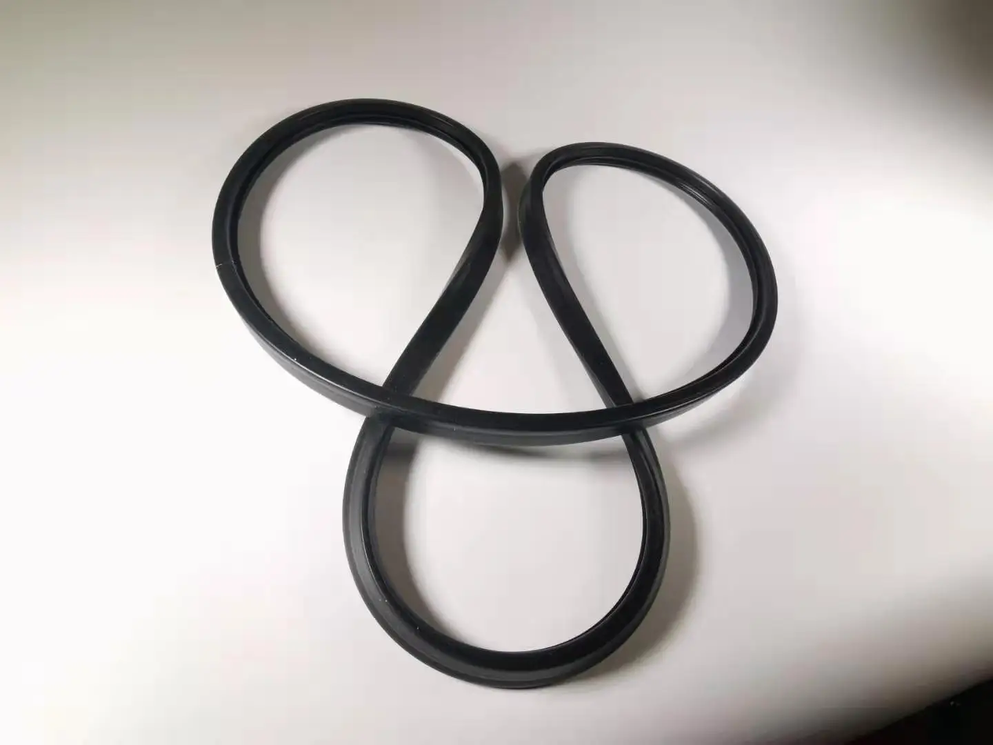 Factory supply customized silicone door gasket