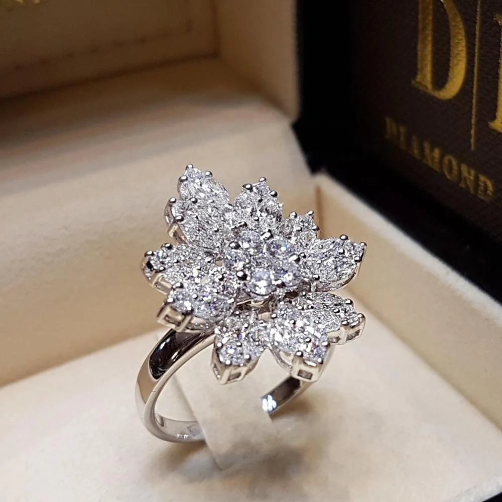 

Luxury Crystal Flower Shining Rings For Women Engagement Party Wedding Band Full Cubic Zircon Rings Jewelry Gifts