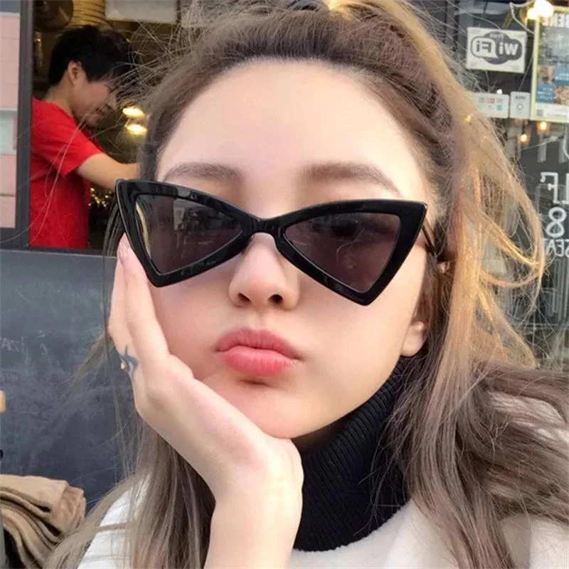 

7 colors Long Face Sexy Cat Eye Sunglasses Triangle Small Size Modern Retro Designer Women Sun Glasses Shades