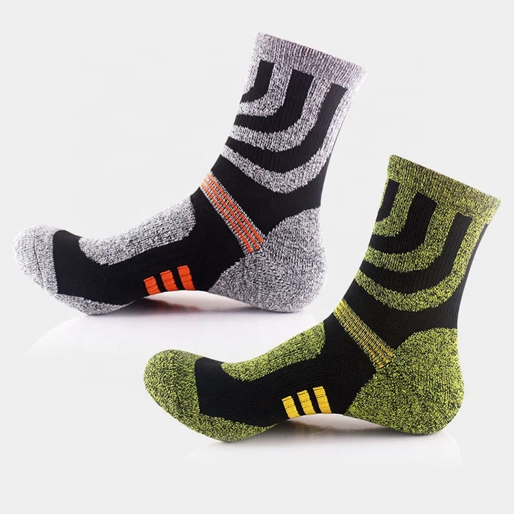 

custom made quarter cotton sport men socks outdoor cushion terry running hiking socks for men, Gray,green