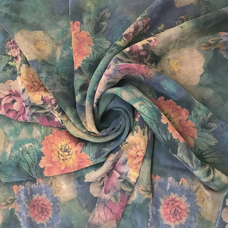 
A large number of wholesale factory direct summer clothing silk cotton spun clothes skirt printed fabric 