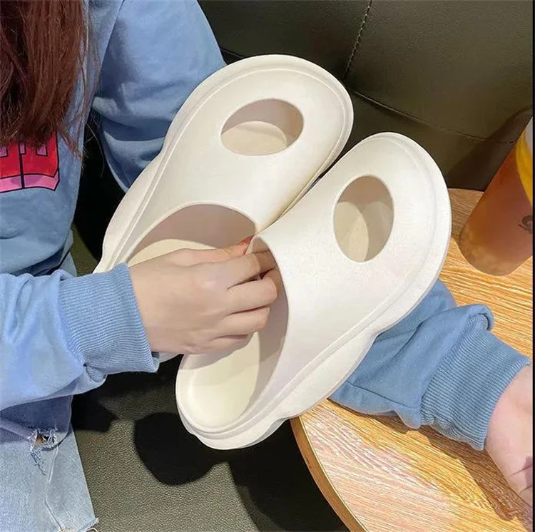 

New Breathable Soft Casual Summer Outdoor Pvc Sandals Lightweight Yeezy Sport Slippers