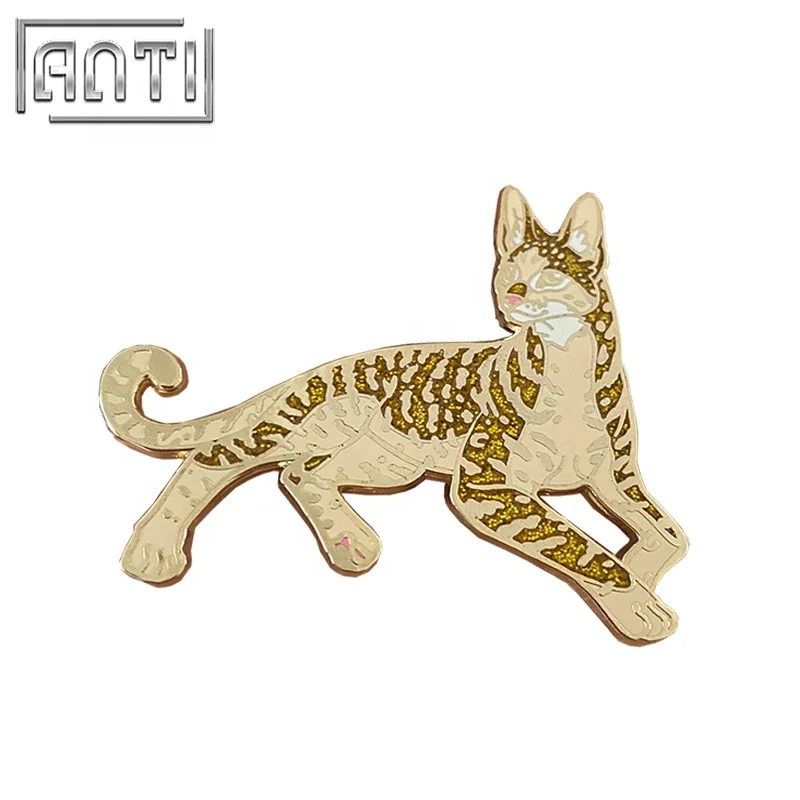 

Wholesale Quality beautiful gold colour cool animal leopard hard enamel zinc alloy lapel pin, Patone color (custom color)