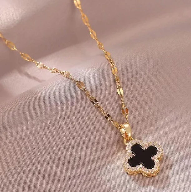 

Lip chain 18k stainless steel chain fashion black and white double sided four leaf clover necklace for women