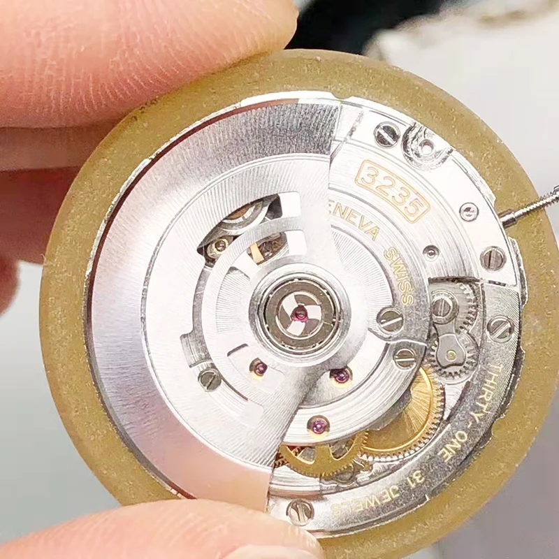 

2021 latest models Chinese Super 3235 automatic mechanical movement blue balance wheel 41mm SUB/DJ movement VS NOOB factory 72h