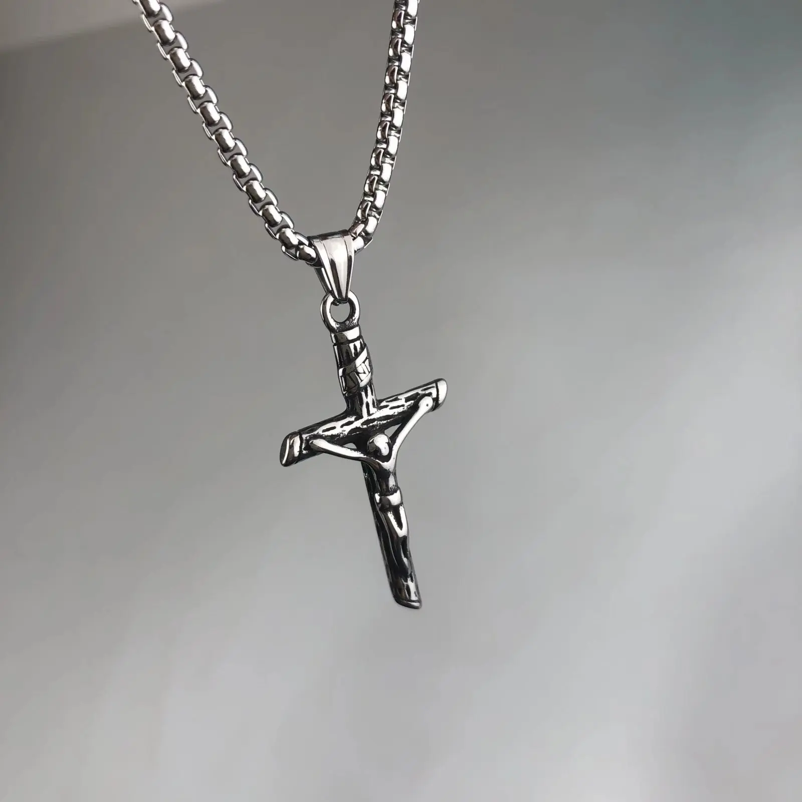 

Wholesale Stainless Steel Cross Pendant Necklace Punk Jewelry Titanium Steel Cross Sweater Chain Necklace for Men