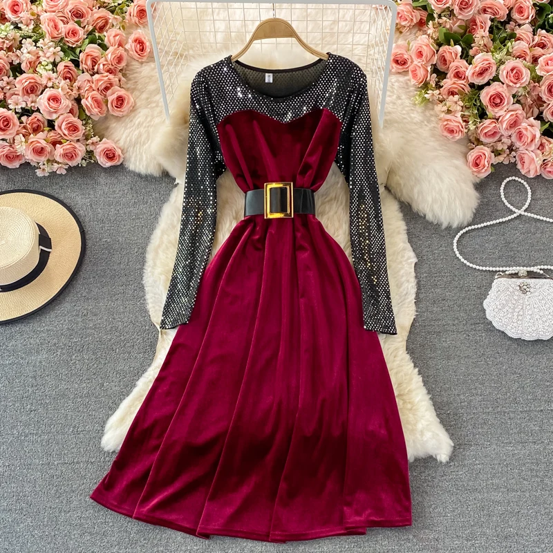 

2021 Vintage New design Velvet Dress Female High Waist Sequined Round Neck Midi Length Dress Autumn Long Sleeve Belt Dress