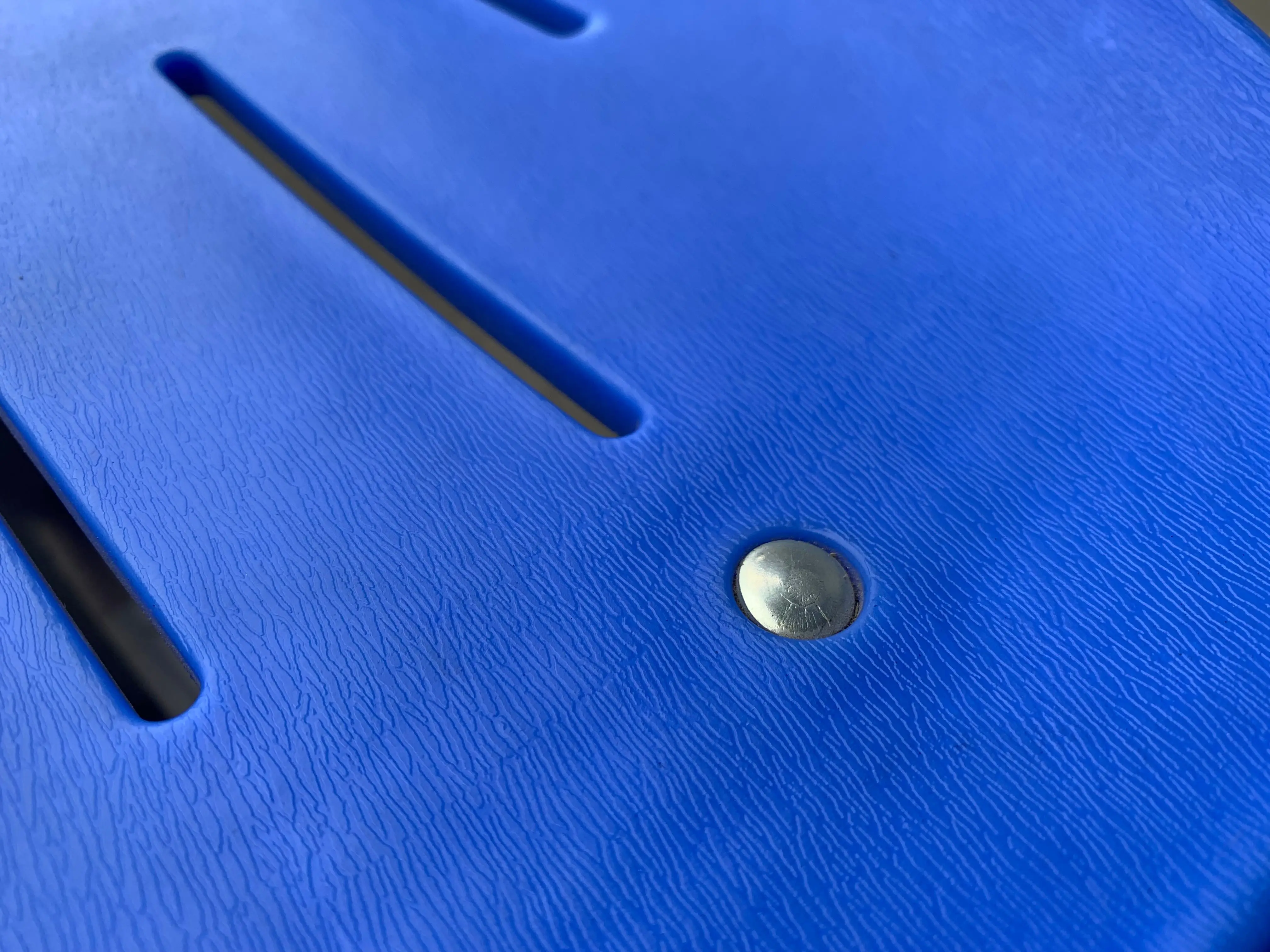 
2020 New model wooden plastic student desk and chair adjustable school desk set 