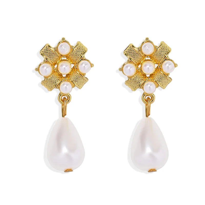 

Temperament Women Vintage Jewelry Baroque Golden Geometric Pearl Earrings Water Drop Pearl Drop Earrings