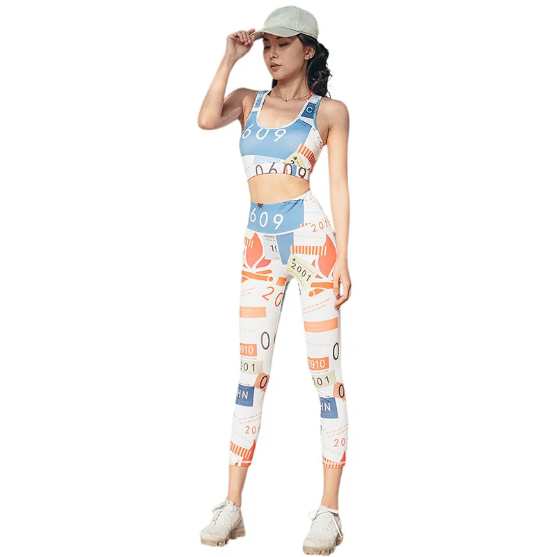 

Women Gender and Fitness Printed Yoga Wear Sportswear Type Seamless Yoga Set