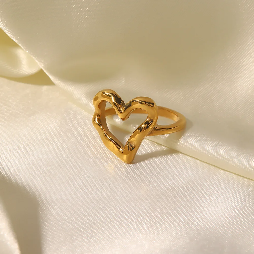 

French Female Design Minority Hammer Pattern Love Luxury Titanium Steel Gold-plated Non-fading Women Heart Ring
