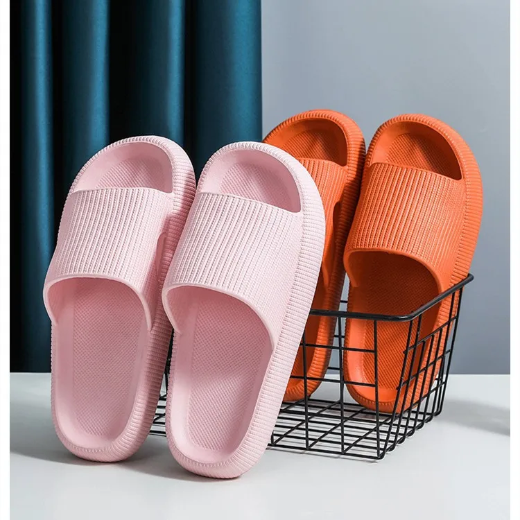 

OEM custom logo in home bathroom Anti skid EVA couple wholesale slippers, Shown