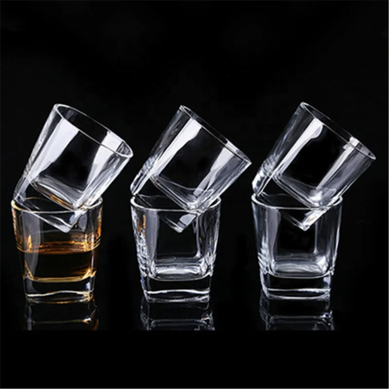 

Upscale Square Whisky Smooth Beer Cup, Transparent