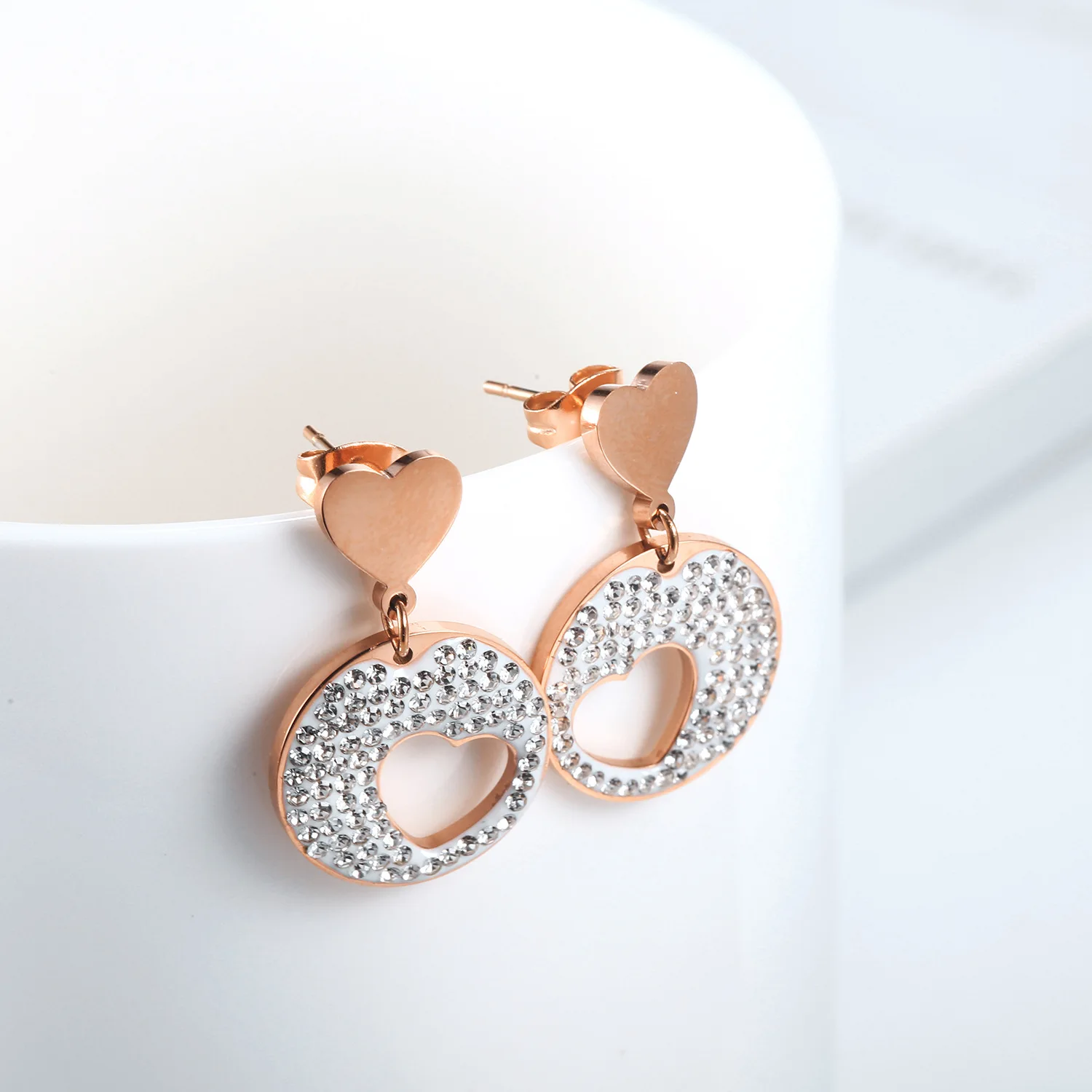 

Spring and Summer new female student heart-shaped personalized long earrings wholesale, Silver-gold-rose gold