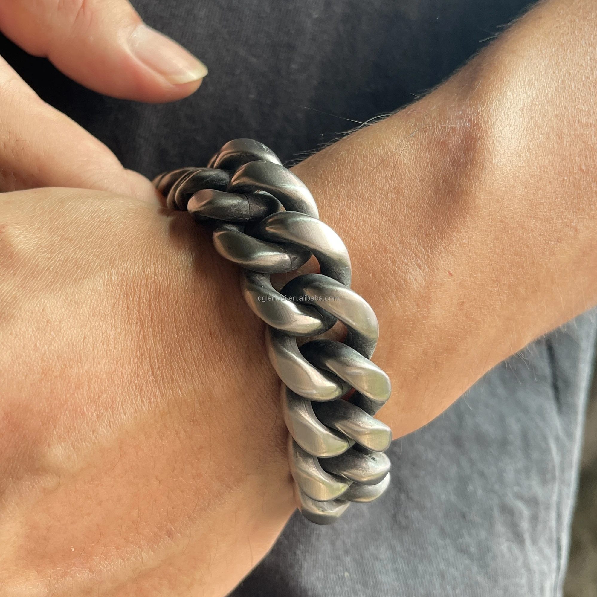 Mens Stainless Steel Large Curb Chain Link Bracelet Big Heavy  Miami Cuban Link Chain Biker Bracelets for Big Wrist 8mm 9.5inch