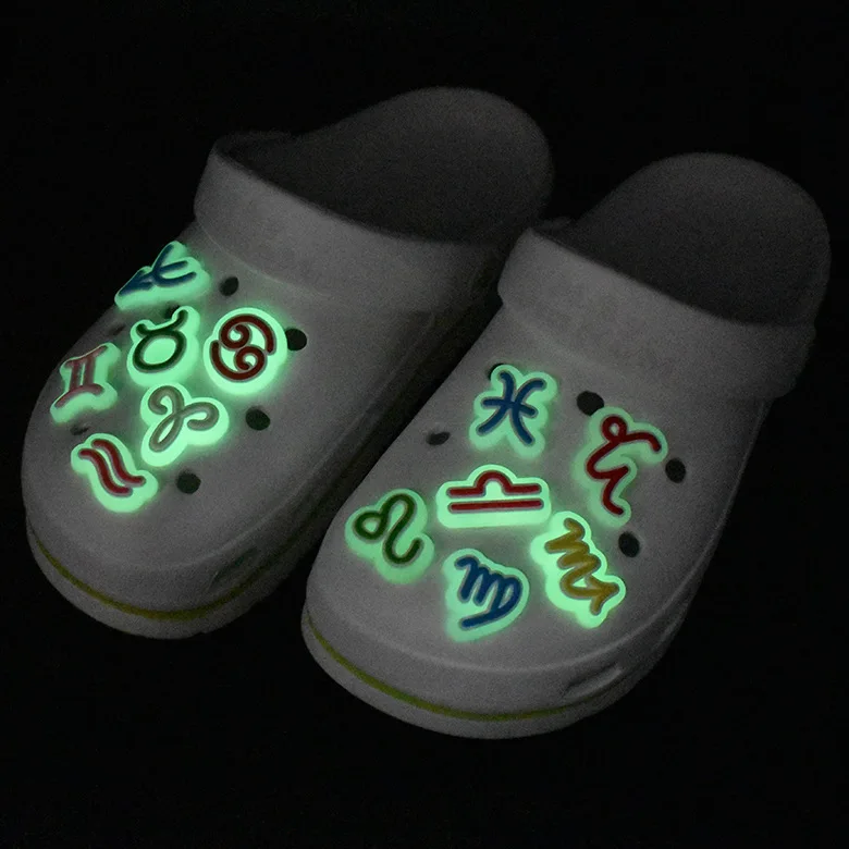 

2021 Luminous shoe flower decoration PVC croc charms shoes blinged designer shoe charms, Picture