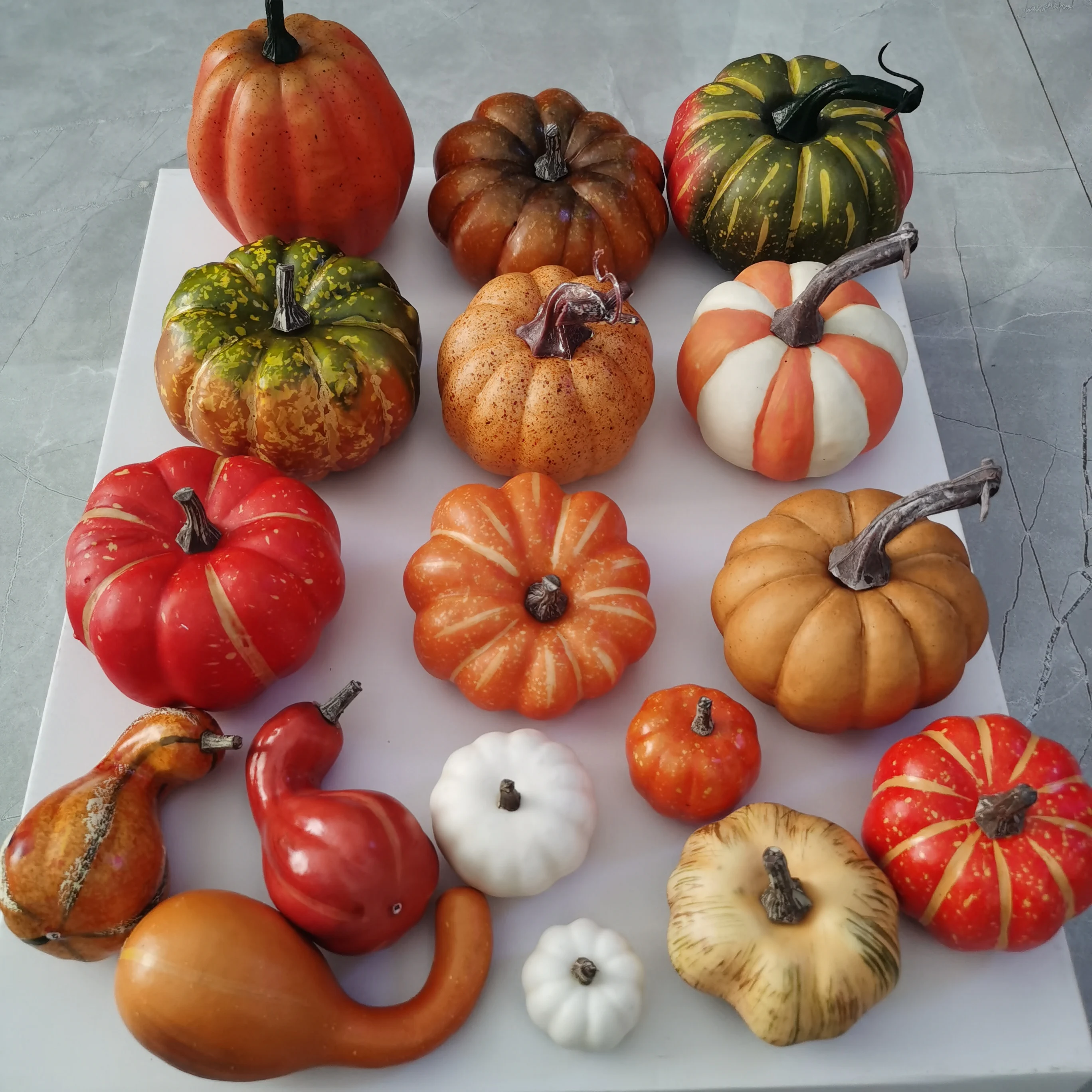 秋季南瓜水果万圣节南瓜装饰 - buy 各种颜色的人造万圣节装饰南瓜