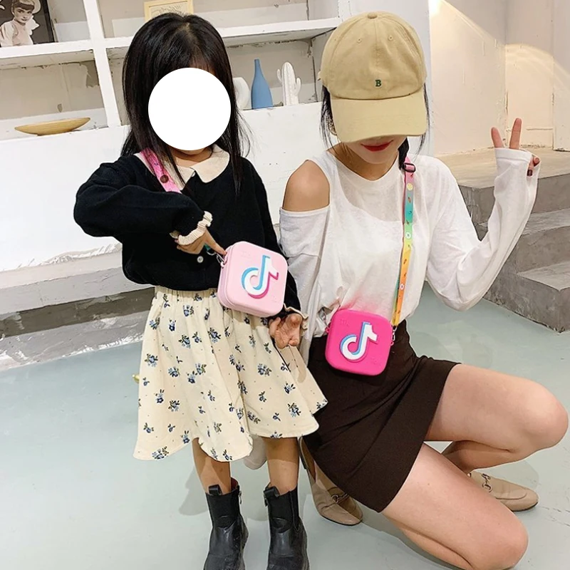 

2021 Cartoon Tiktok Coin Purse Small 2 Piece Sock and Tik Tok Kid Purses Pattern Square Bag Little Girls for luxury purses bag