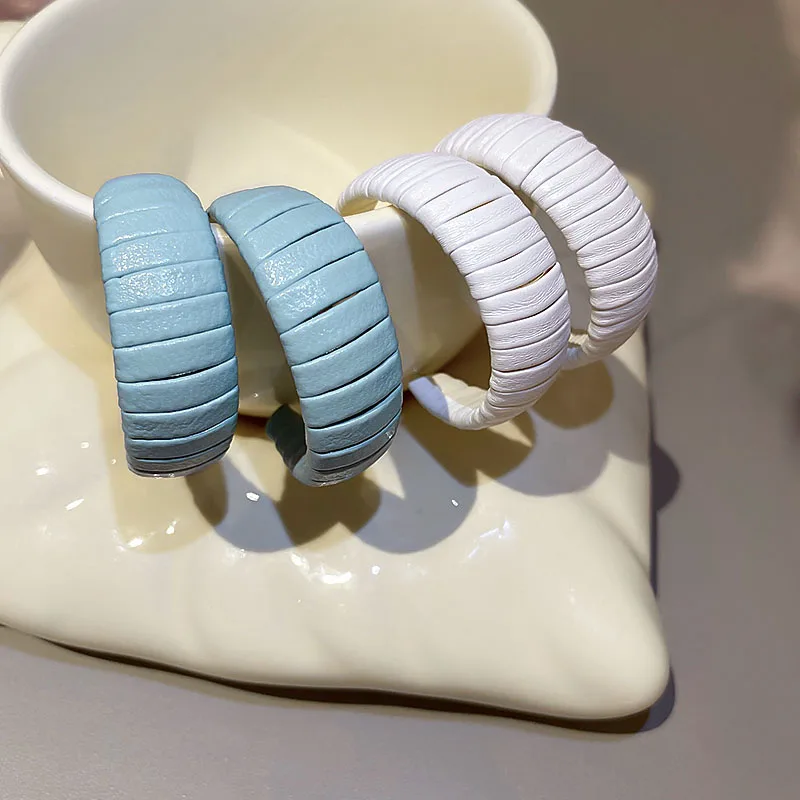 

fashion trendy C shape leather earrings women