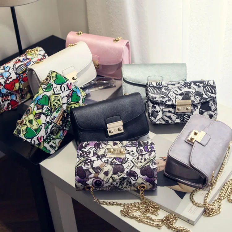 

2020 Hiphop Graffiti Pu Leather Crossbody Chain Bags Small Flap Handbags For Women Girls, Customizable