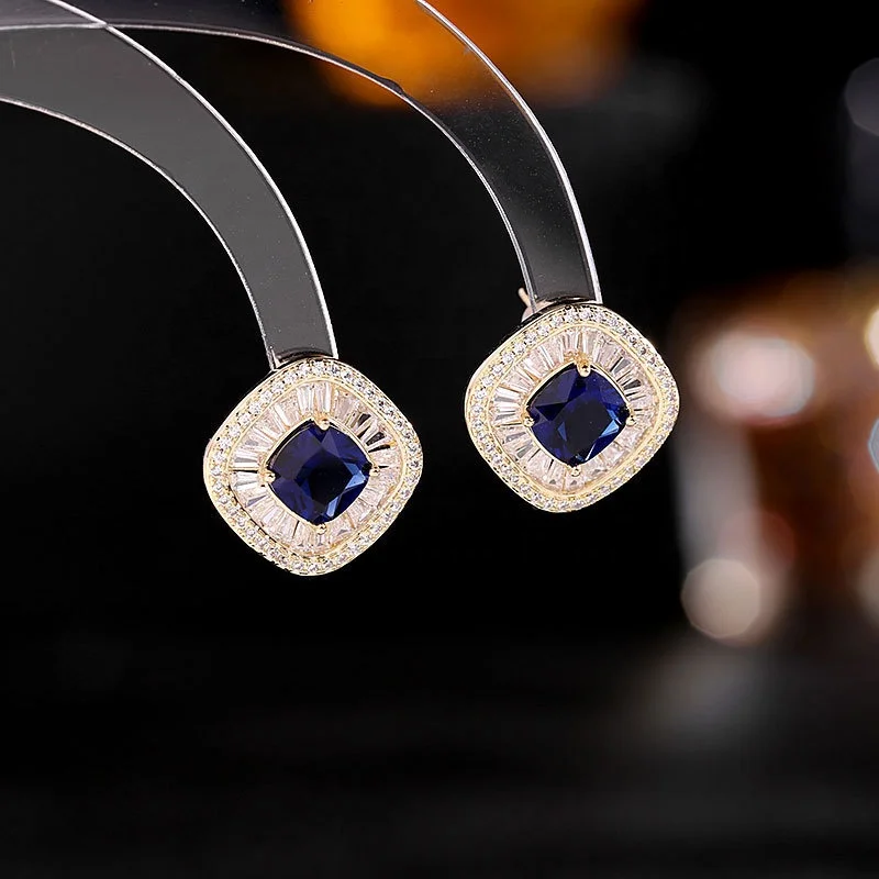 

Women Round Classic Square Crystal Earrings Luxury Bridal Wedding Earrings for Women, Customized color