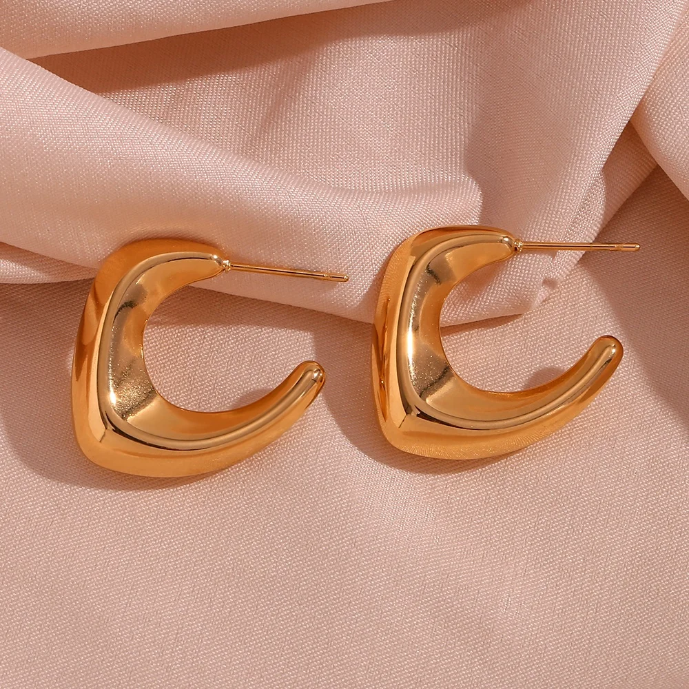 

Minimalist Hollow Out V Shape Stud Earrings For Women PVD Gold Plated Stainless Steel Jewelry