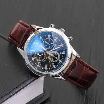 

Wholesale China Online Shop Multi Color for Choice Embossing Belt Watch, Mix