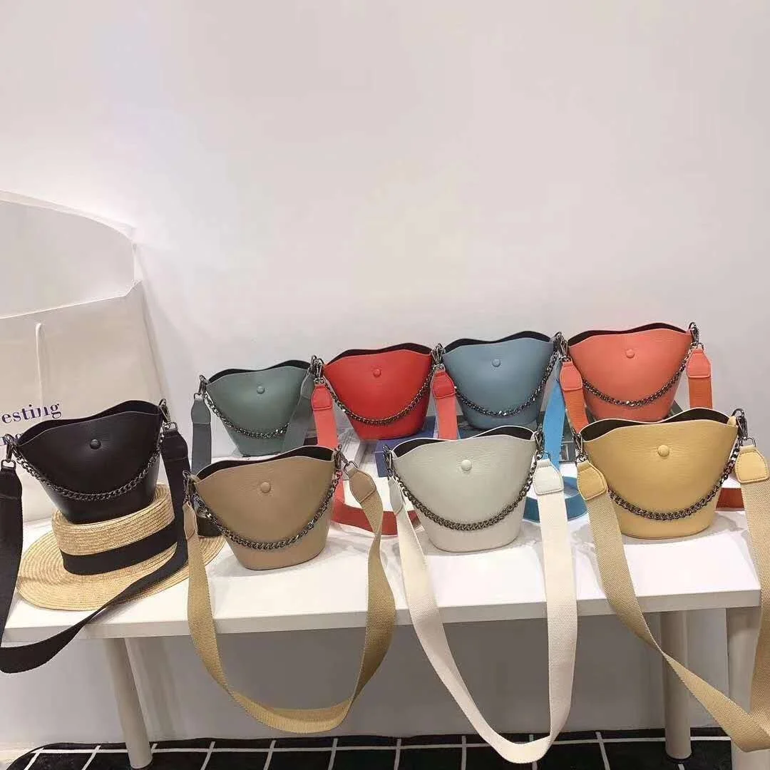 

Cappuccino New arrivals2020 women's bucket bag fashionable chains shoulder bags wholesale