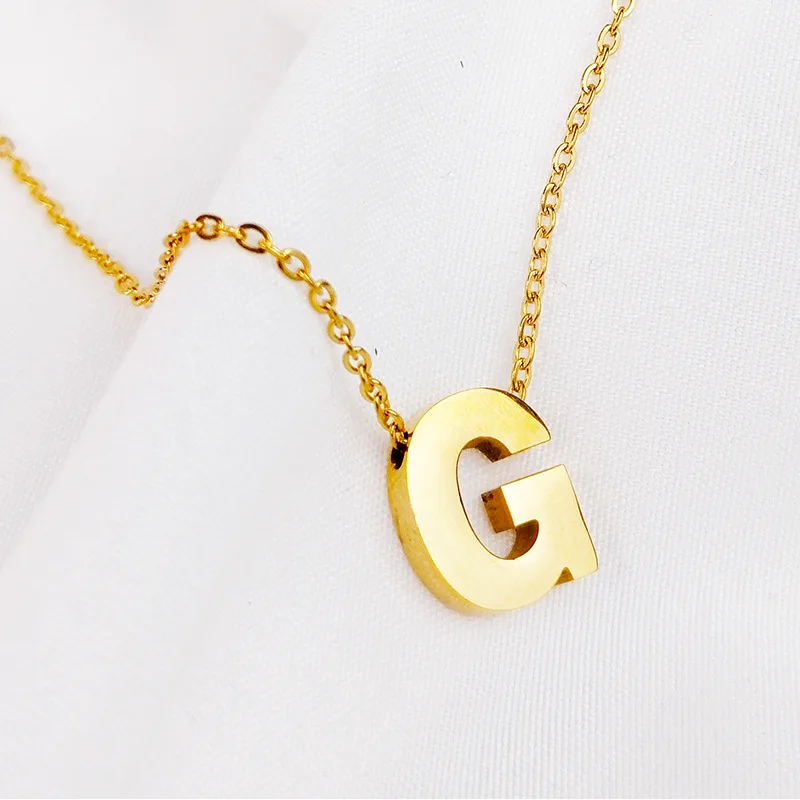 QIUHAN OEM Personalized Capital Letter Necklace A-Z Pendant Custom Namedropper Necklace