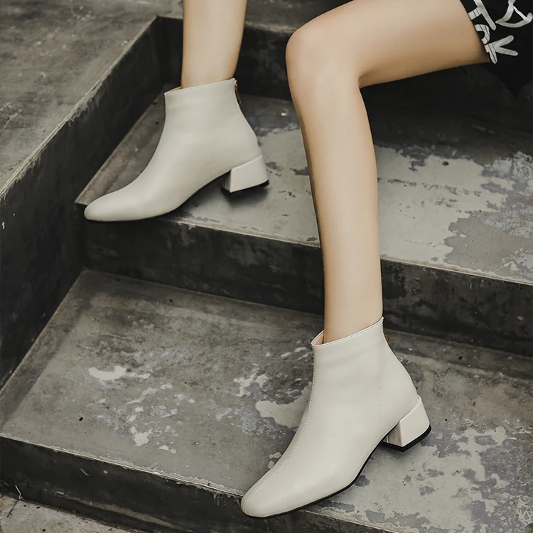 

Fashion Adult Ladies Chelsea Custom Made Fashion Winter Casual Shoes Simple Warm Dress Casual Chelsea Boot Pull Up Ankle Boots, Black, white