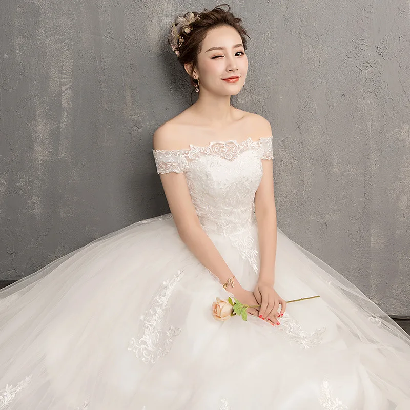 2019 Appliques A Line Bridal Gowns Corset Backless Arabic Dubai