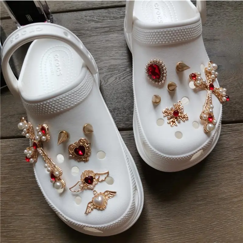 

Luxury Style Shoes Charms for Crocs Designer Princess Punk Clogs Metal Accessories Women Elegant Shoes Decoration 2021 Hot Sale