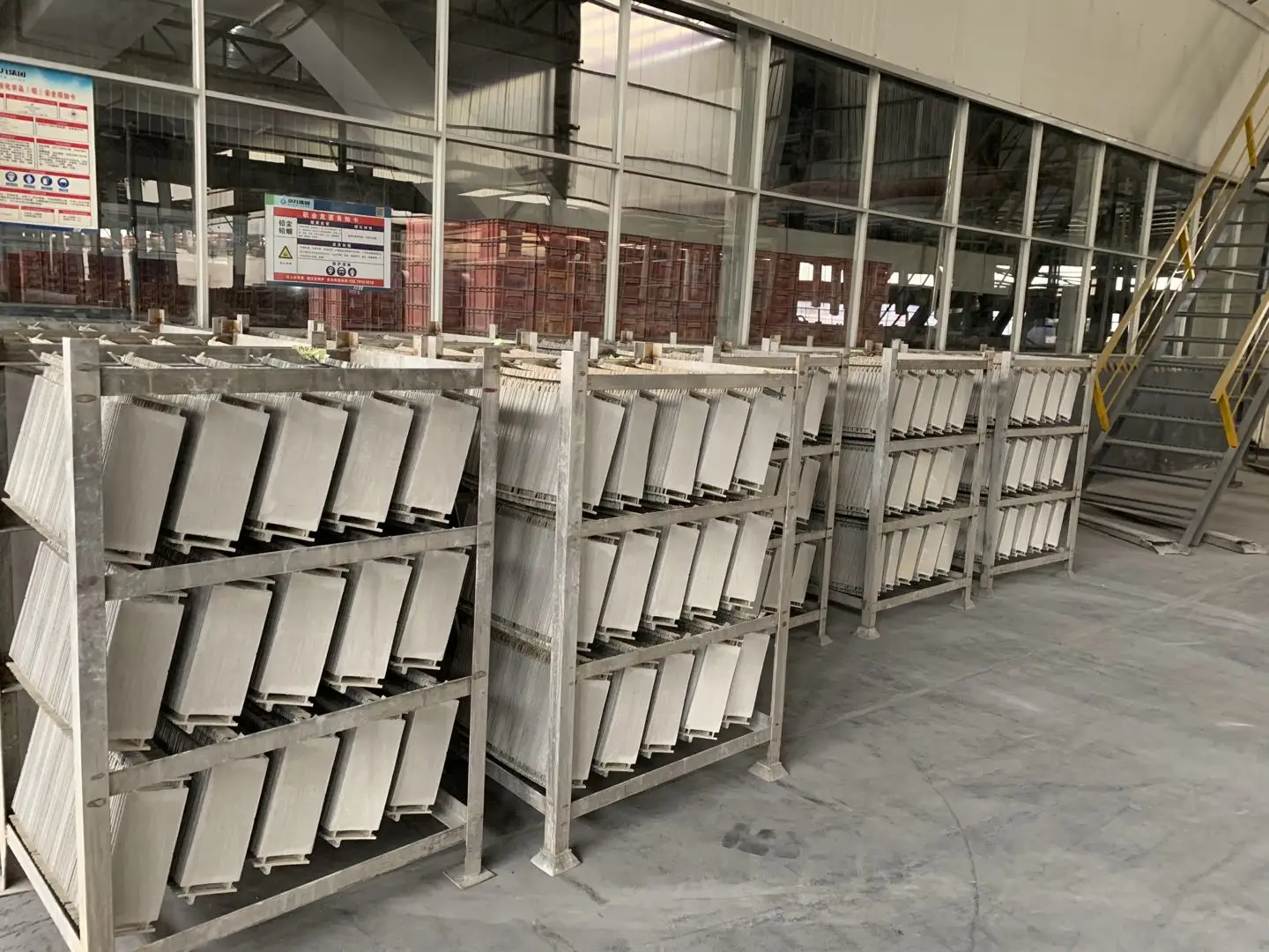 85AH 12V بطارية الرصاص الحمضية المختومة MSDS قابلة لإعادة الشحن للأجهزة المنزلية 10