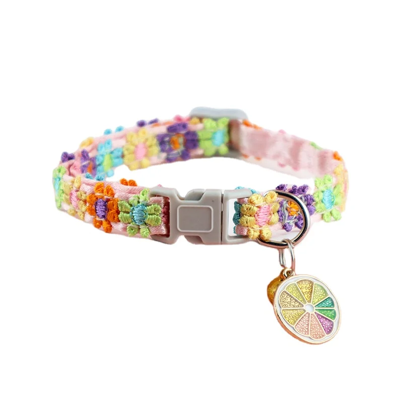 

2023 Design New Arrival Hot Fashion Colorful Lase Flower Personalized Cat Collar Breakaway Buckle with Bell