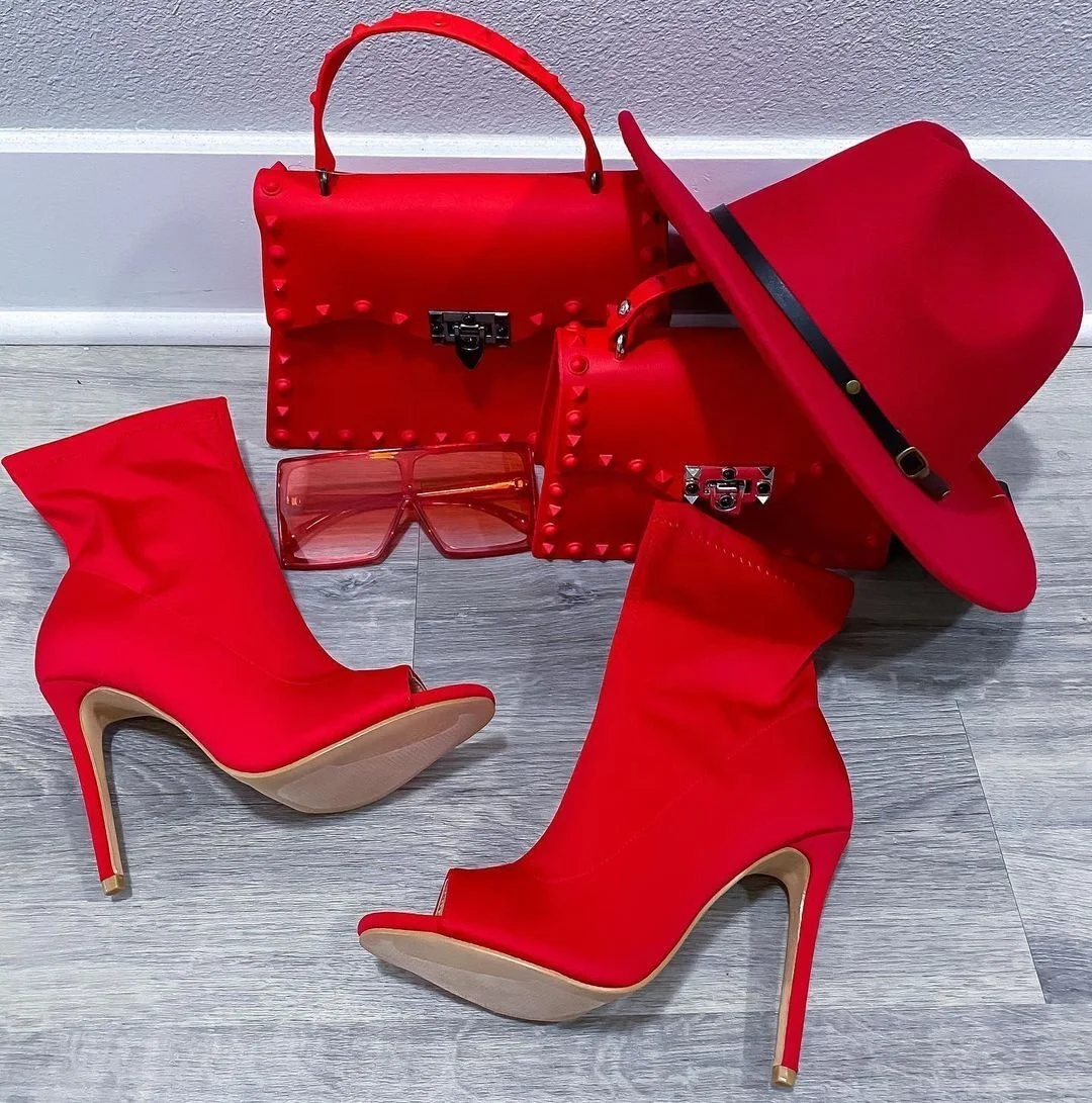 

Wholesale Pvc Rivet Shoulder Bags Jelly Purse With Matching Hats High Heel Sandals Set Bags Women Handbags Ladies Purses, 3color