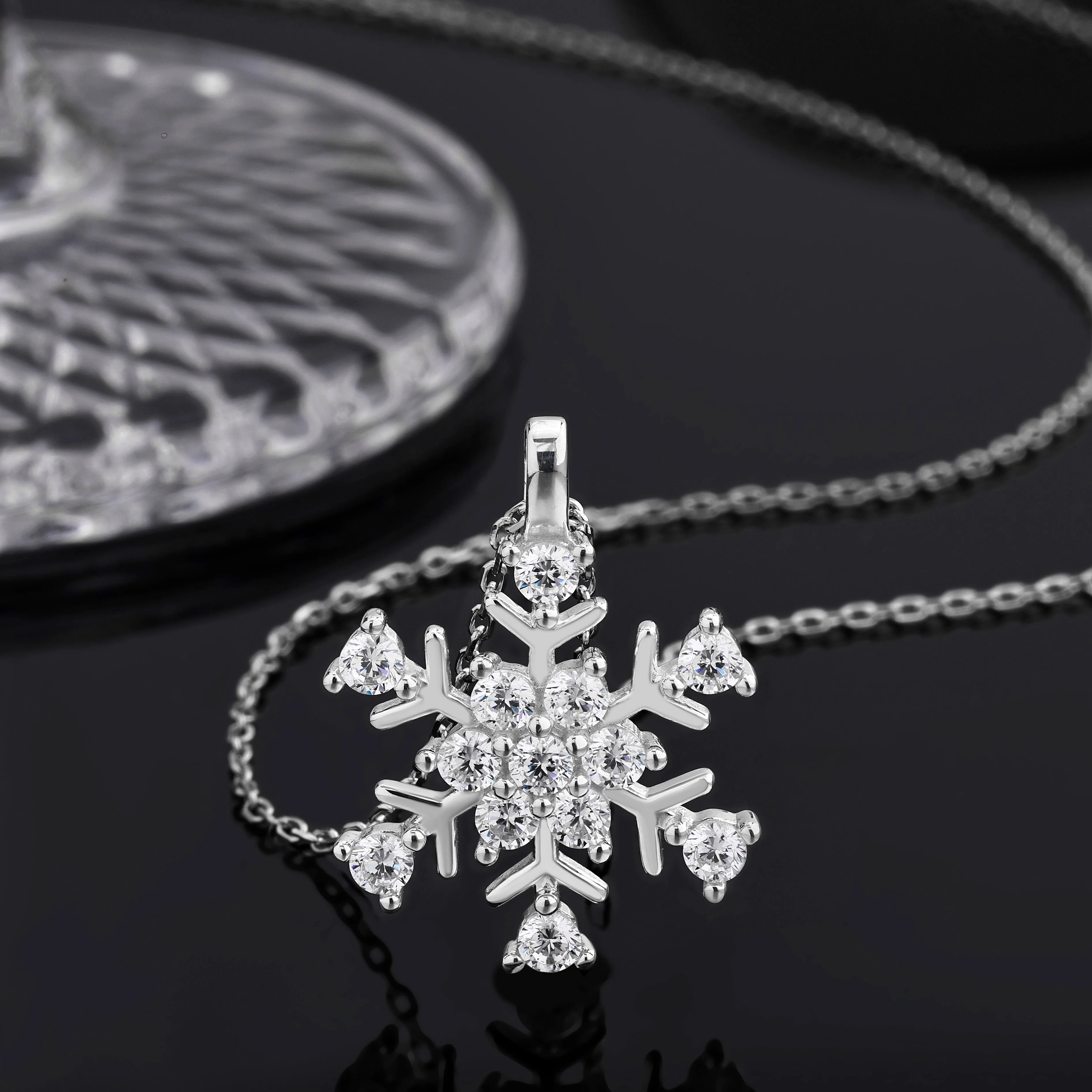 Hot Selling 925 Sterling Silver Snowflake Christmas Vvs Vs Moissanite Pendant Women's Gift Necklace Jewelry with GRA Certificate