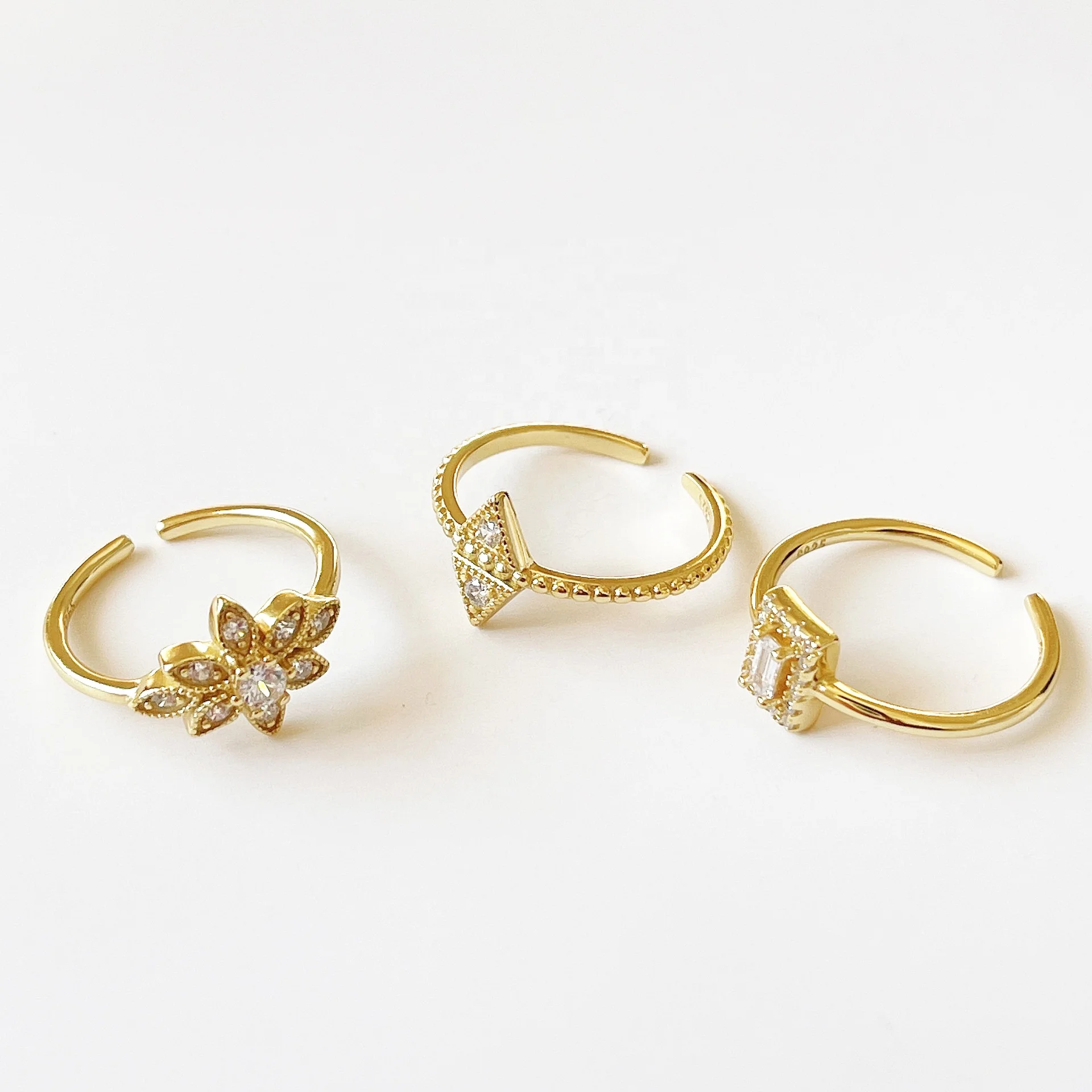 

Trendy Exquisite 18K Gold Plated Flower Diamond Ring Fine 925 Silver Jewelry