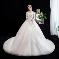 

Hot sale 2019 Autumn New arrival Unique Vintage Lace Ivory Long Sleeve Plus size Bridal Gown Wedding Dress with long tail
