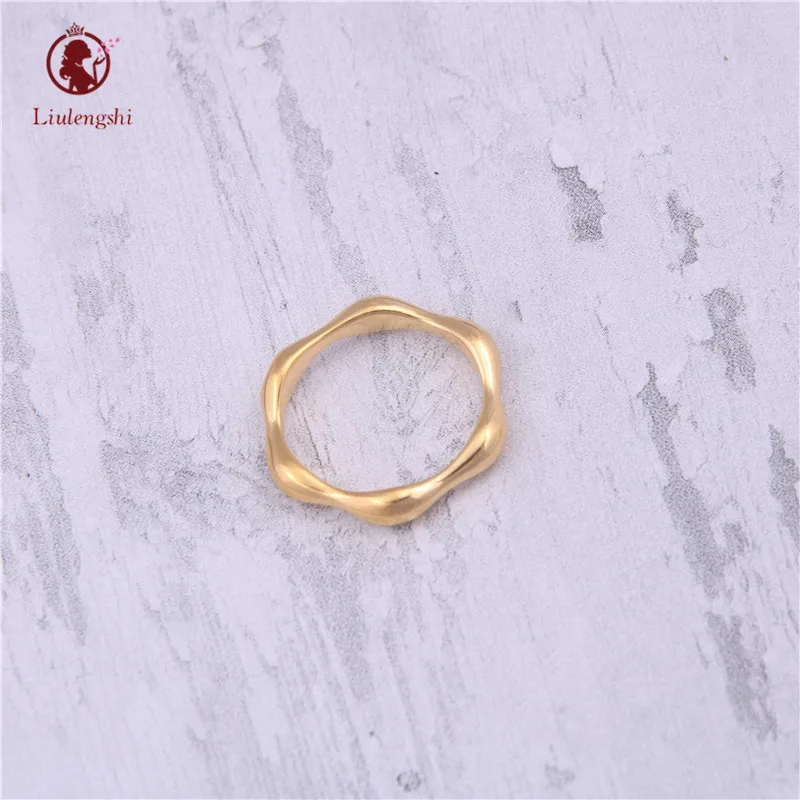 

Fashion Delicate Simple Gold Plating Golden Smooth Irregular Ring New Trend Stainless Steel Irregular Fine Rings For Girls