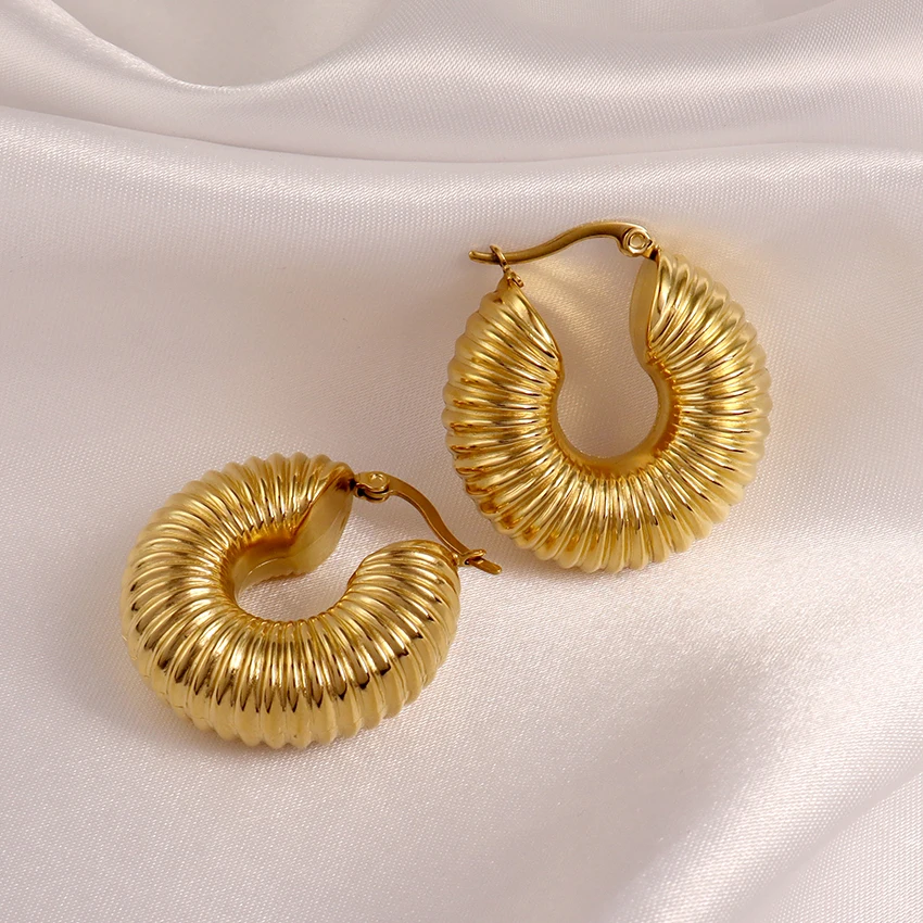 

Minimalist Stainless Steel Spring Huggie Earrings Hypoallergenic Jewelry 18K Gold Plated Twisted Hoop Earrings For Women