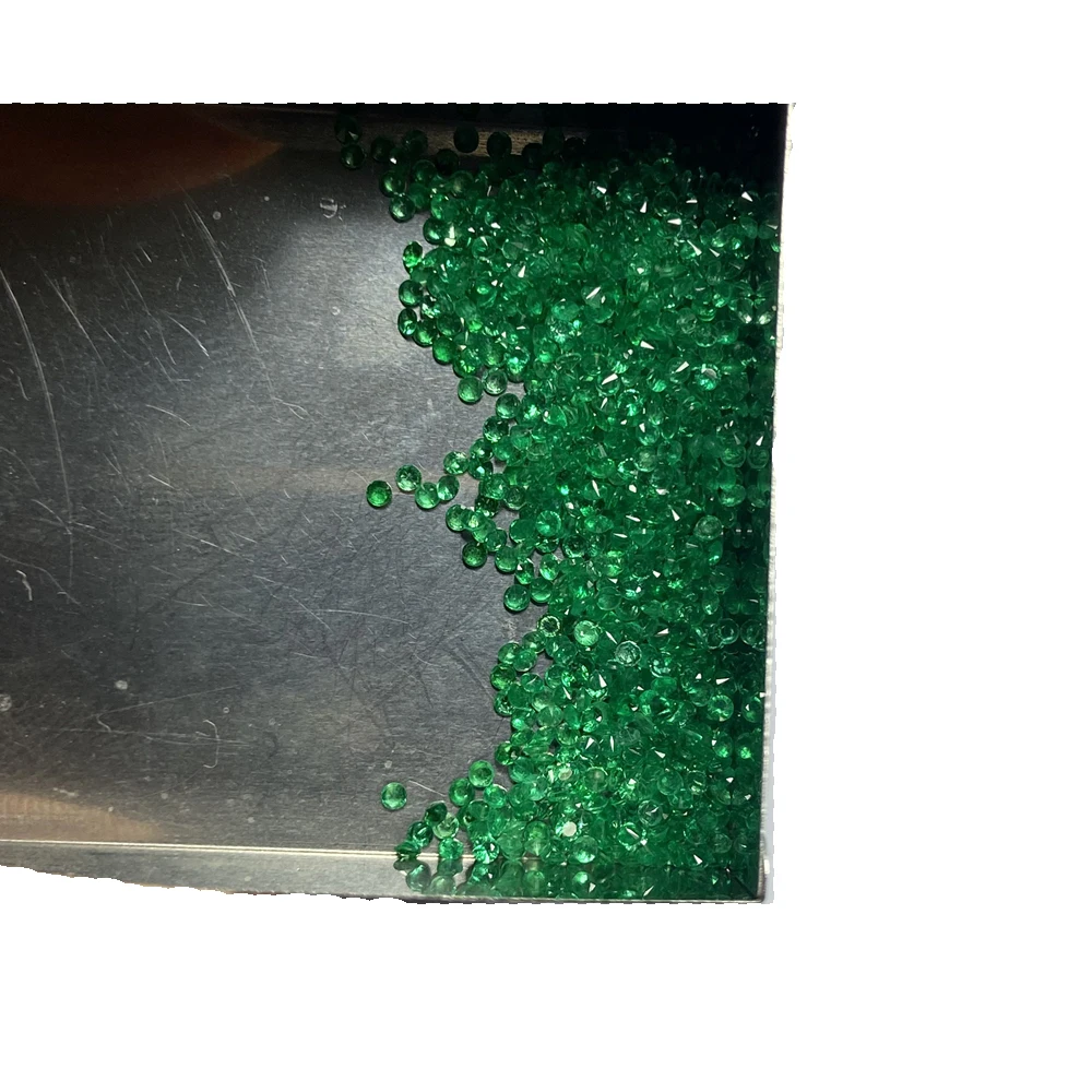 

Pakistan Original Natural Emerald 0.8mm To 1.5mm Small Loose Green Emerald Stones