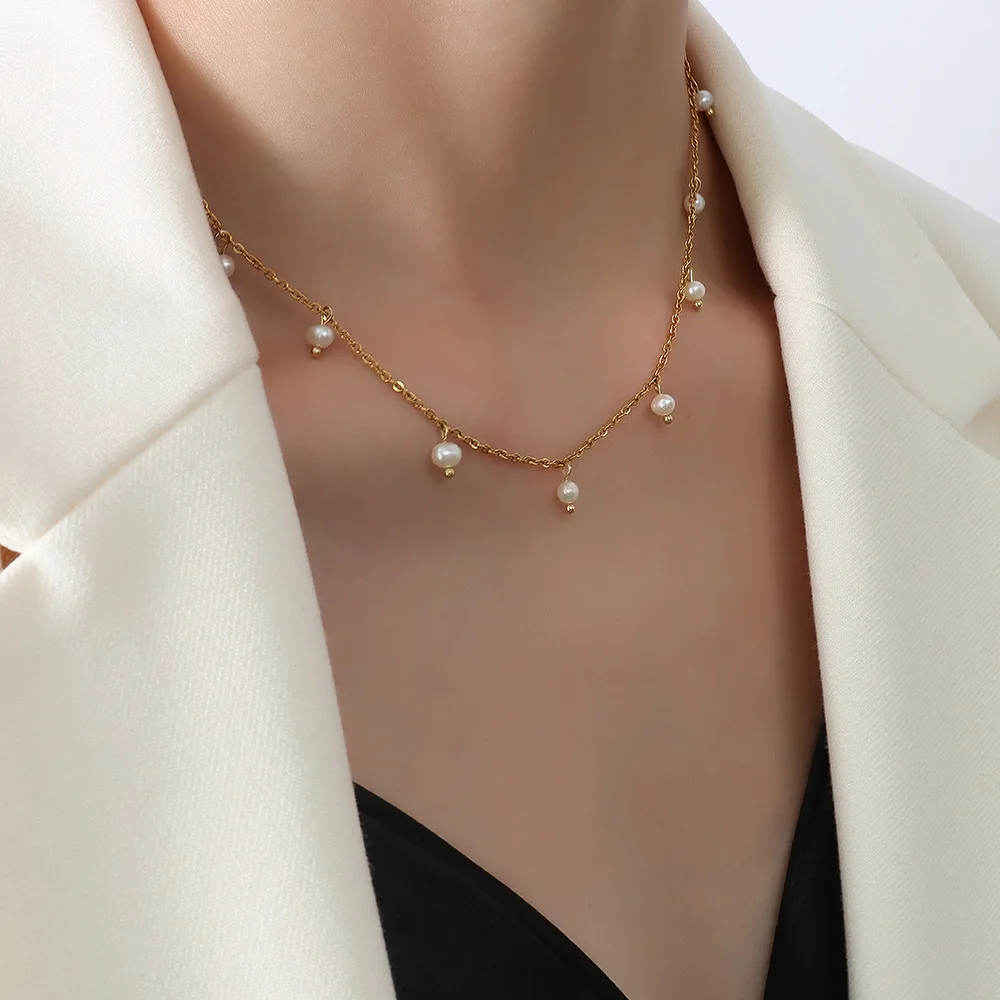 

AIZL French titanium steel plated 18k real gold freshwater pearl loose bead necklace female clavicle chain