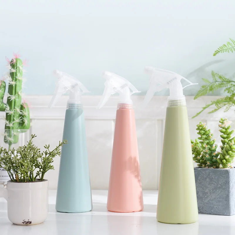 

NEW Nordic candy color plastic sprayer Hand pressure plastic water spray bottle, Green,pink,blue