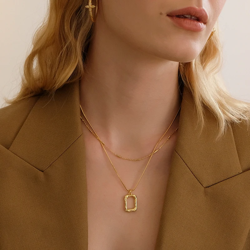 

2 Pcs/Set Square Hollow Irregular Necklaces Hammered Snakebone Chain Necklaces for Women Minimalist Layered Necklace 2021 New