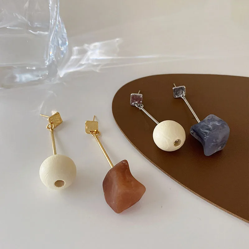 

Creative Design Asymmetric Wooden Ball Irregular Resin Earring Geometric Metal Long Earring Temperament Women Jewelry, Picture shows
