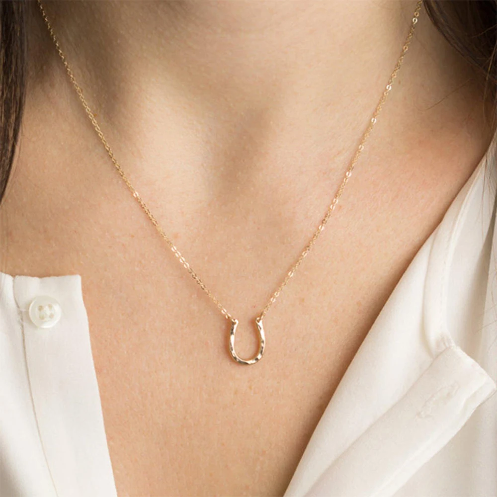 

eManco 2021 Korean version U shaped letter pendant stainless steel choker
