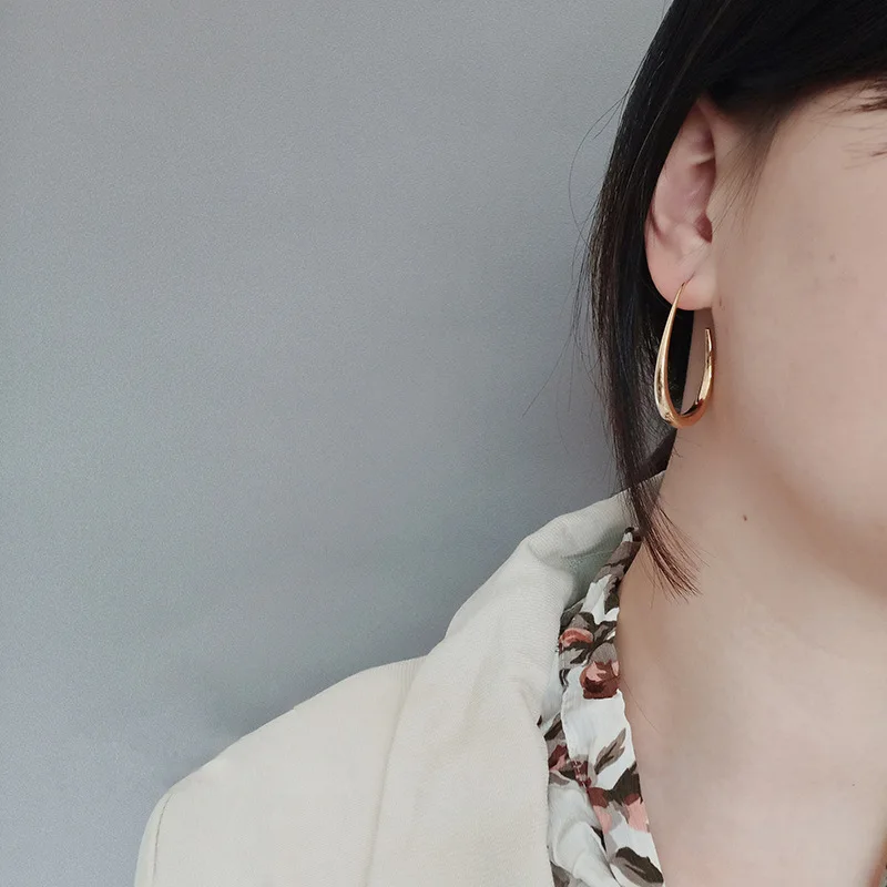 

Fashion Jewelry 14k gold big hoop earrings fashion earrings for women, Available