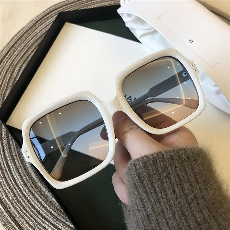 

Oversize Square Sunglasses For Women 2021 Fashion Vintage Black Brown Men Retro Rivet Eyewear Female Gradient Shades